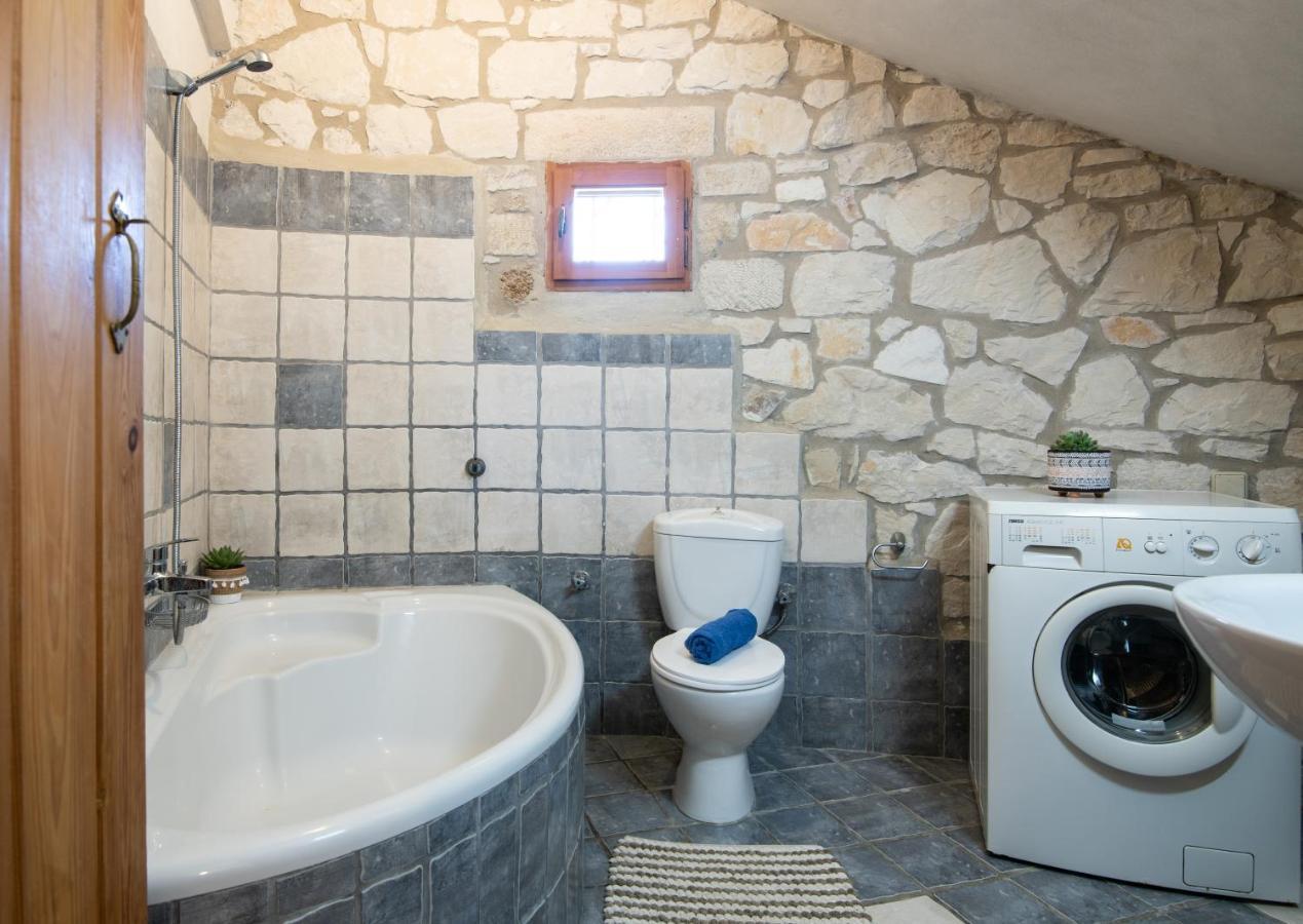 Gerakomylos Stone House Vasilikos  Bagian luar foto