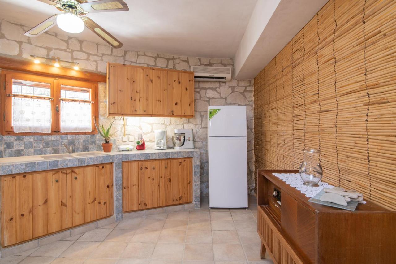 Gerakomylos Stone House Vasilikos  Bagian luar foto
